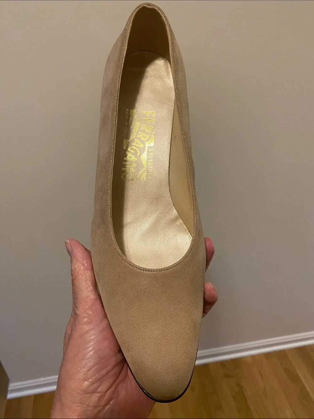 Salvatore Ferragamo Dublino Mandorla Suede Pumps — Mandorla